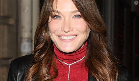 Carla Bruni fière, son fils Aurélien diplômé d'une 